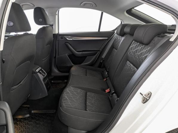 Skoda Octavia III (A7) Рестайлинг с пробегом 2020 года, цена 2 110 000 рублей, 47952 км, лифтбек, Автокод Объявления
