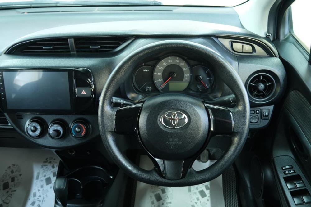 Toyota Vitz III (XP130) Рестайлинг 2 Омск  - изображение 12