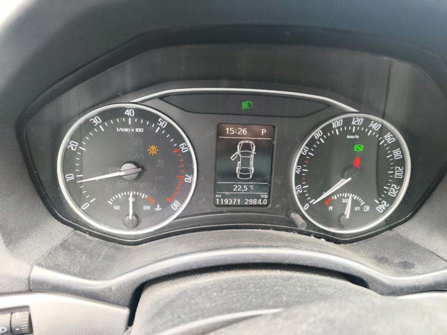 Skoda Octavia II (A5) Рестайлинг Санкт-Петербург  - изображение 6