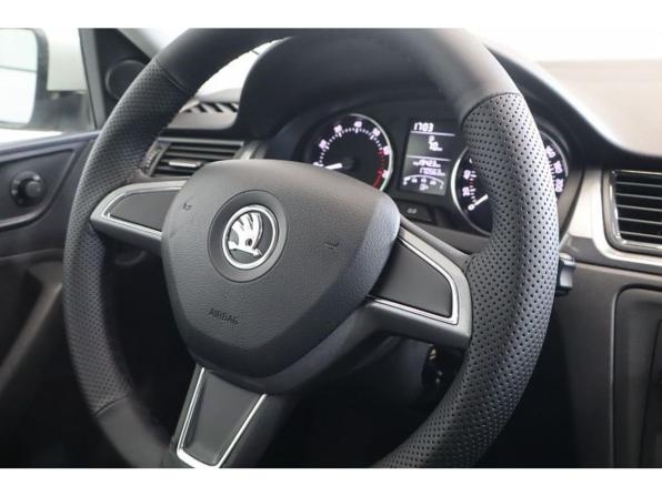 Skoda Rapid I с пробегом 2015 года, цена 796 000 рублей, 169683 км, лифтбек, Автокод Объявления
