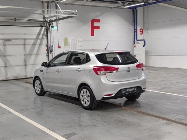 Kia Rio III Рестайлинг с пробегом 2015 года, цена 729 999 рублей, 166079 км, хэтчбек, Автокод Объявления