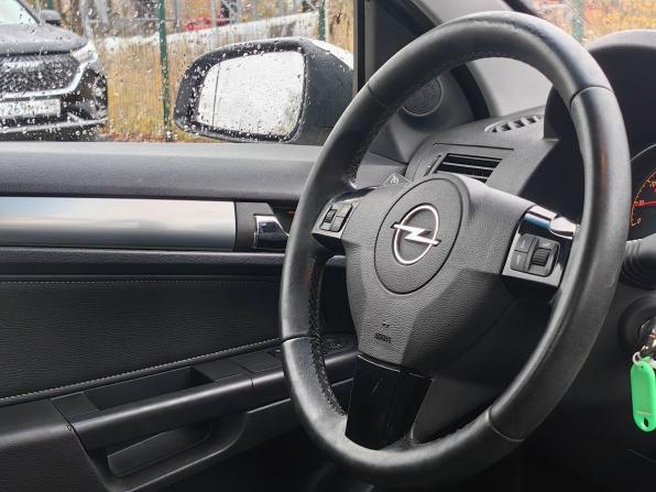 Opel Astra H Рестайлинг с пробегом 2008 года, цена 399 000 рублей, 306031 км, седан, Автокод Объявления