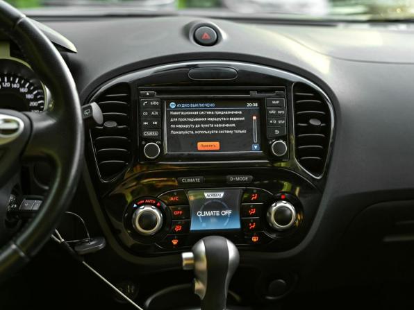 Nissan Juke I Рестайлинг с пробегом 2017 года, цена 1 560 000 рублей, 55751 км, внедорожник, Автокод Объявления