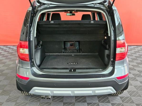 Skoda Yeti I Рестайлинг с пробегом 2015 года, цена 1 075 000 рублей, 262095 км, внедорожник, Автокод Объявления