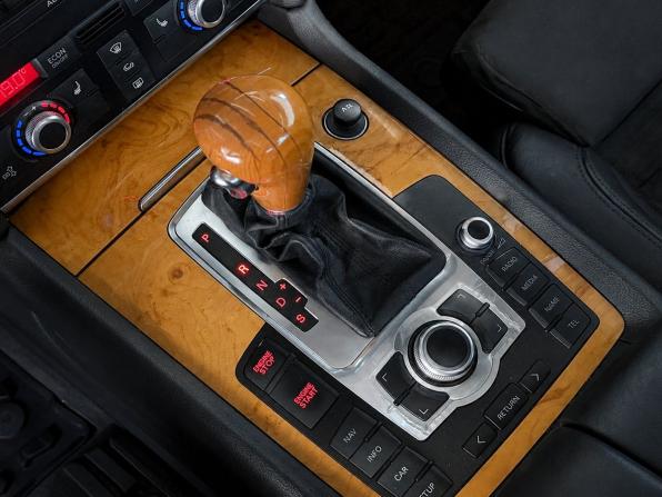 Audi Q7 I (4L) с пробегом 2007 года, цена 1 180 000 рублей, 288120 км, внедорожник, Автокод Объявления