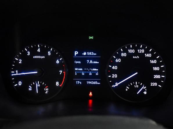 Hyundai Solaris II с пробегом 2017 года, цена 995 000 рублей, 194320 км, седан, Автокод Объявления