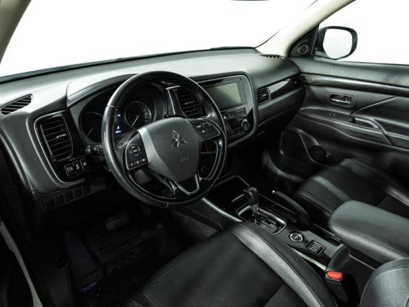 Mitsubishi Outlander III Рестайлинг 2 с пробегом 2018 года, цена 1 549 585 рублей, 224506 км, внедорожник, Автокод Объявления