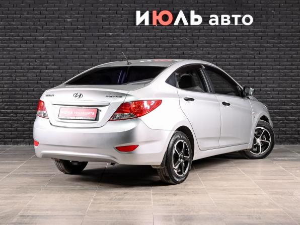 Hyundai Solaris I с пробегом 2013 года, цена 900 000 рублей, 107963 км, седан, Автокод Объявления