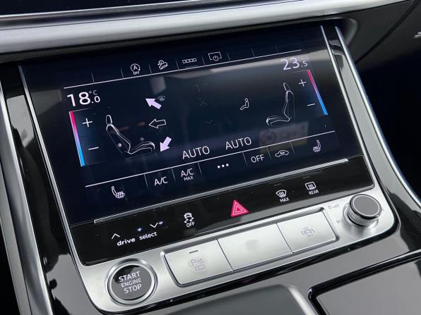 Audi Q8 I (4M) Рестайлинг с пробегом 2024 года, цена 12 350 000 рублей, 50 км, внедорожник, Автокод Объявления