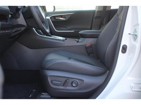 Toyota RAV4 V (XA50) с пробегом 2025 года, цена 5 750 000 рублей, 10 км, внедорожник, Автокод Объявления