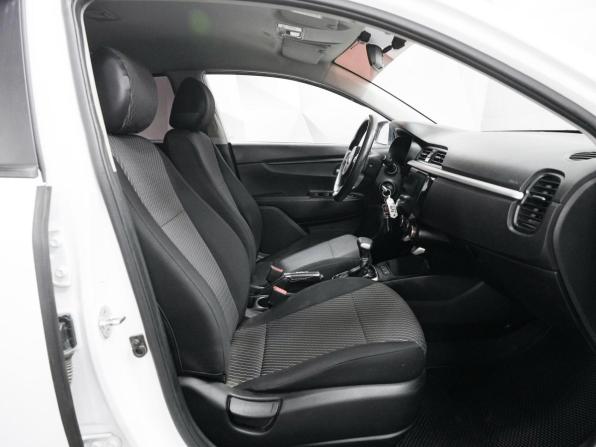 Kia Rio IV с пробегом 2018 года, цена 1 164 000 рублей, 133356 км, седан, Автокод Объявления
