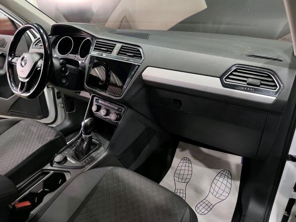 Volkswagen Tiguan II с пробегом 2018 года, цена 2 343 000 рублей, 159467 км, внедорожник, Автокод Объявления