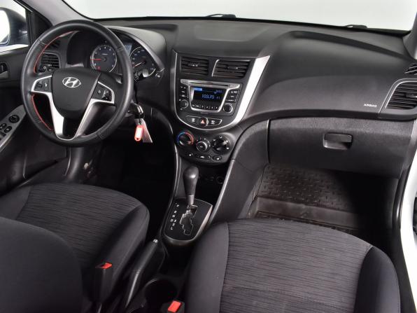 Hyundai Solaris I Рестайлинг с пробегом 2015 года, цена 600 000 рублей, 110461 км, седан, Автокод Объявления