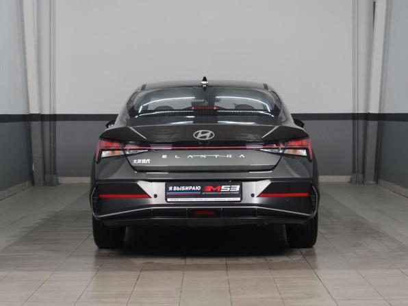 Hyundai Elantra VII (CN7) Рестайлинг с пробегом 2023 года, цена 2 124 997 рублей, 13777 км, седан, Автокод Объявления