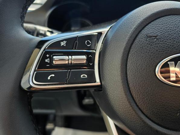 Kia Optima IV Рестайлинг с пробегом 2018 года, цена 1 100 000 рублей, 196000 км, седан, Автокод Объявления