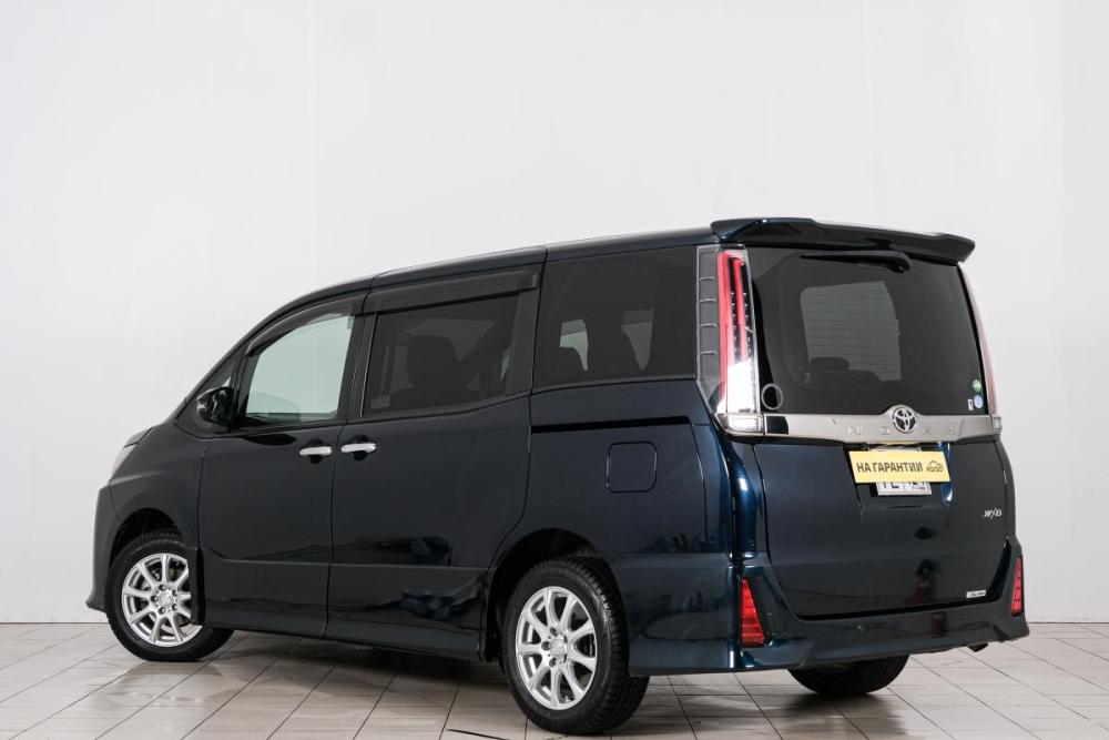 Toyota Noah III (R80) Рестайлинг Красноярск  - изображение 5