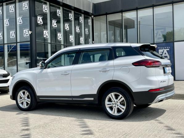 Geely Atlas Pro с пробегом 2024 года, цена 1 730 000 рублей, 28247 км, внедорожник, Автокод Объявления
