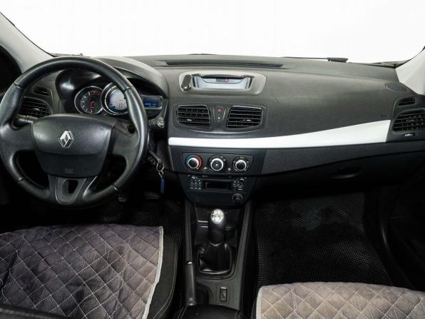 Renault Megane III Рестайлинг с пробегом 2013 года, цена 640 000 рублей, 208000 км, хэтчбек, Автокод Объявления