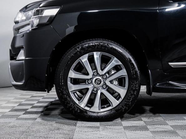 Toyota Land Cruiser 200 Series Рестайлинг 2 с пробегом 2017 года, цена 8 300 000 рублей, 83807 км, внедорожник, Автокод Объявления