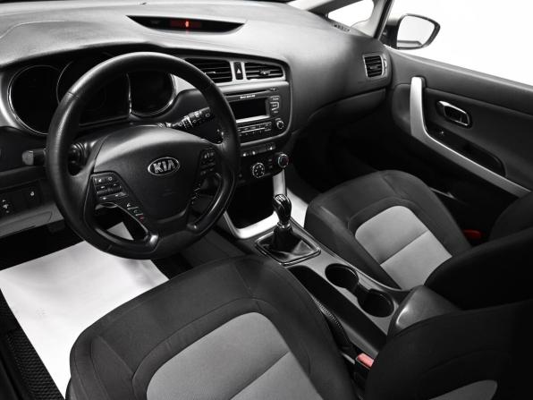 Kia Ceed II с пробегом 2015 года, цена 923 000 рублей, 187243 км, хэтчбек, Автокод Объявления