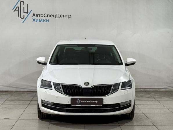 Skoda Octavia III (A7) Рестайлинг с пробегом 2019 года, цена 1 699 800 рублей, 216000 км, лифтбек, Автокод Объявления