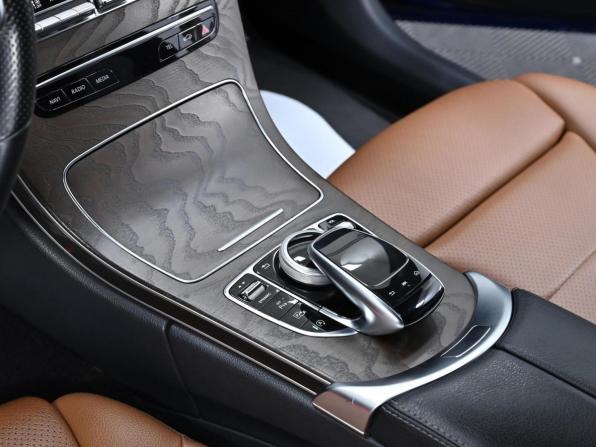 Mercedes-Benz C-Класс IV (W205) Рестайлинг с пробегом 2018 года, цена 2 199 000 рублей, 78000 км, седан, Автокод Объявления