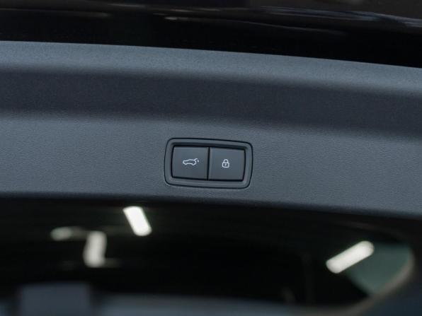 Li Auto (Lixiang) L9 I Рестайлинг с пробегом 2024 года, цена 8 157 000 рублей, 78 км, внедорожник, Автокод Объявления