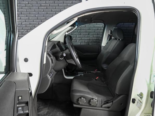 Nissan Navara (Frontier) III (D40) Рестайлинг с пробегом 2013 года, цена 1 730 000 рублей, 270198 км, пикап, Автокод Объявления