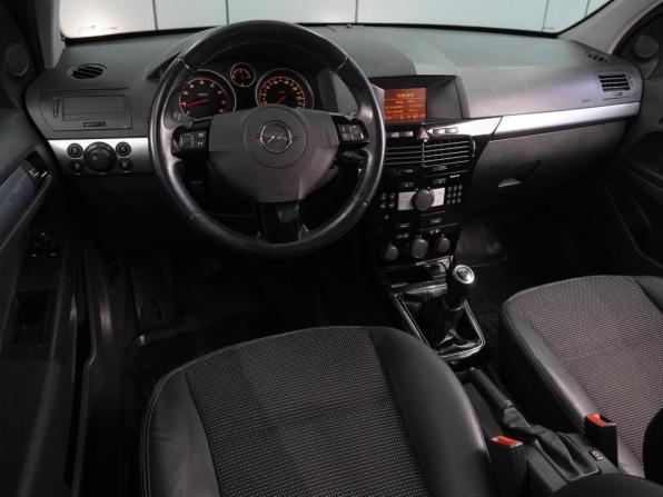 Opel Astra H Рестайлинг с пробегом 2012 года, цена 599 000 рублей, 204025 км, универсал, Автокод Объявления