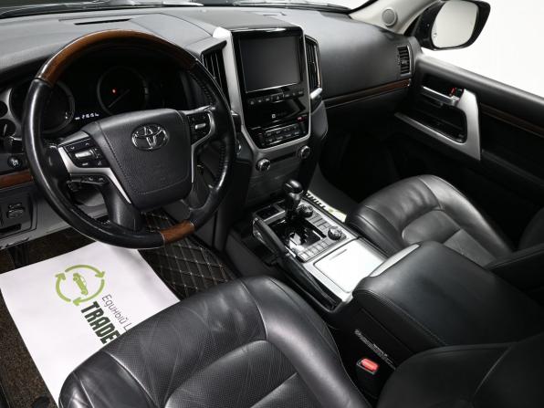 Toyota Land Cruiser 200 Series Рестайлинг 2 с пробегом 2021 года, цена 6 450 000 рублей, 216151 км, внедорожник, Автокод Объявления