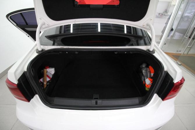 Volkswagen Passat B7 с пробегом 2011 года, цена 920 000 рублей, 260000 км, седан, Автокод Объявления