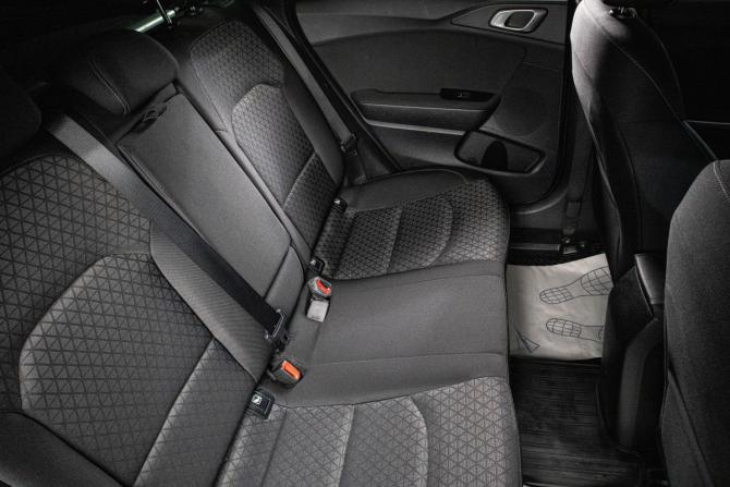 Kia Ceed III с пробегом 2021 года, цена 1 999 000 рублей, 138000 км, универсал, Автокод Объявления