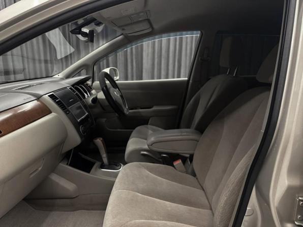 Nissan Tiida I Рестайлинг с пробегом 2010 года, цена 590 000 рублей, 271800 км, седан, Автокод Объявления