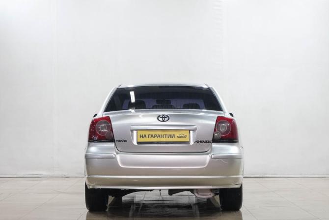 Toyota Avensis II Рестайлинг с пробегом 2006 года, цена 619 000 рублей, 330000 км, седан, Автокод Объявления