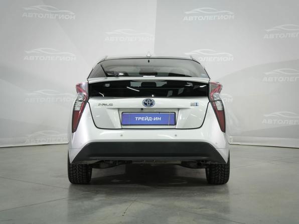 Toyota Prius IV (XW50) с пробегом 2017 года, цена 1 560 000 рублей, 162428 км, лифтбек, Автокод Объявления