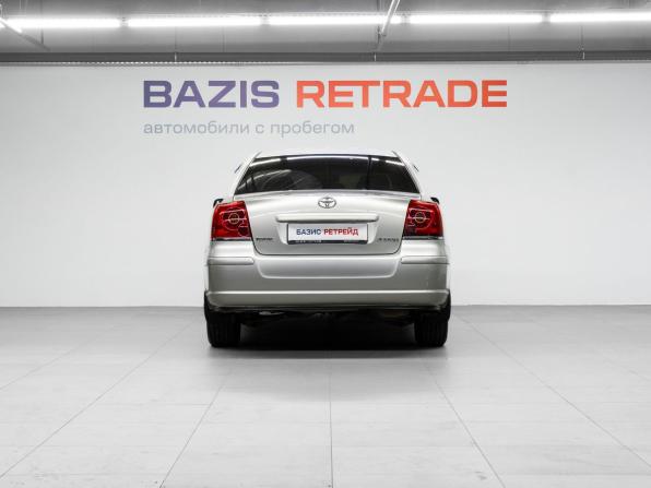 Toyota Avensis II с пробегом 2005 года, цена 700 000 рублей, 195272 км, седан, Автокод Объявления
