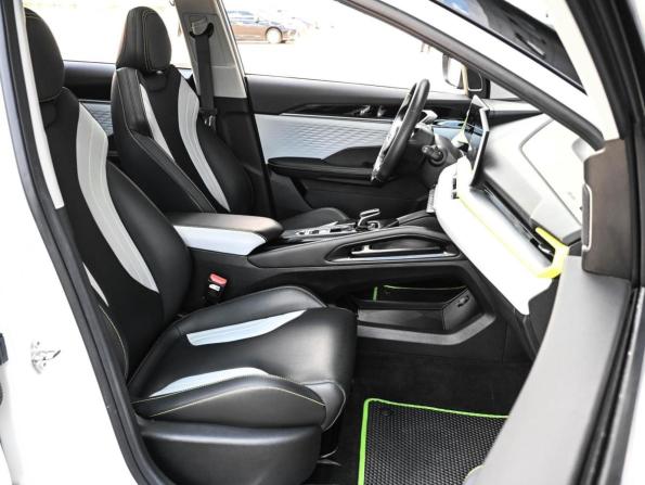 Geely Coolray I Рестайлинг с пробегом 2023 года, цена 1 999 000 рублей, 29576 км, внедорожник, Автокод Объявления