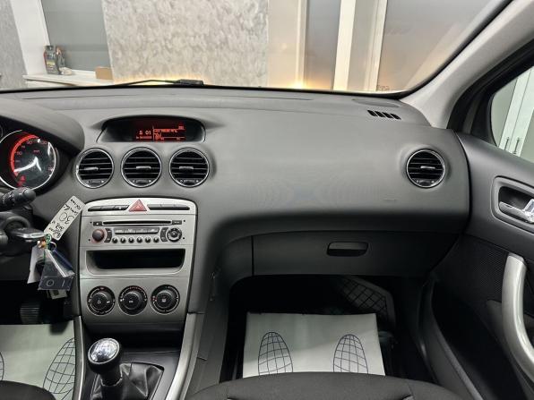 Peugeot 308 I Рестайлинг с пробегом 2012 года, цена 595 000 рублей, 129138 км, хэтчбек, Автокод Объявления