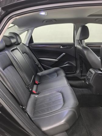 Volkswagen Passat (North America and China) II (NA Market) с пробегом 2019 года, цена 2 090 000 рублей, 77000 км, седан, Автокод Объявления