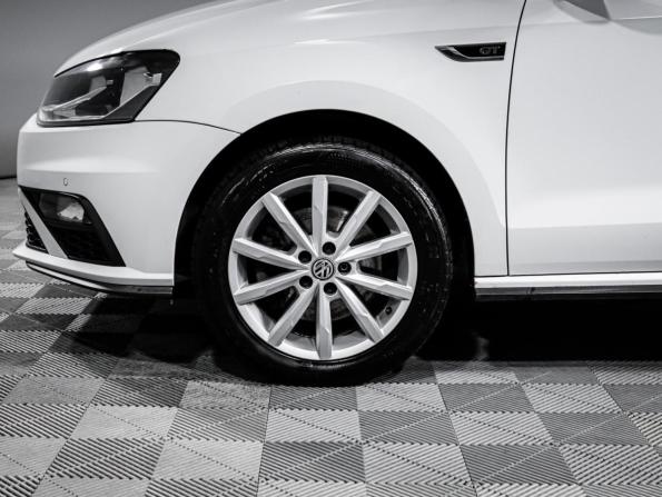 Volkswagen Polo V Рестайлинг с пробегом 2017 года, цена 1 100 000 рублей, 171471 км, седан, Автокод Объявления
