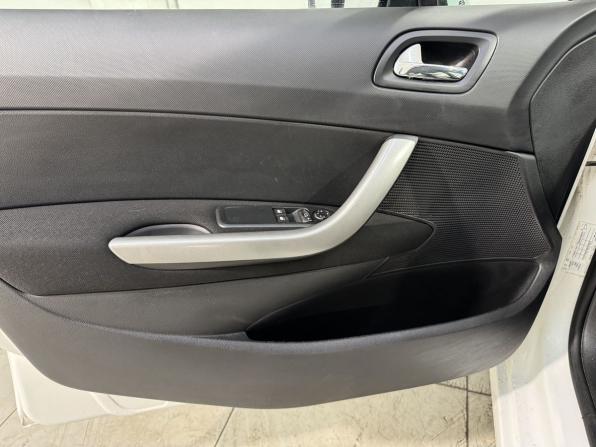 Peugeot 408 I с пробегом 2012 года, цена 629 800 рублей, 127000 км, седан, Автокод Объявления