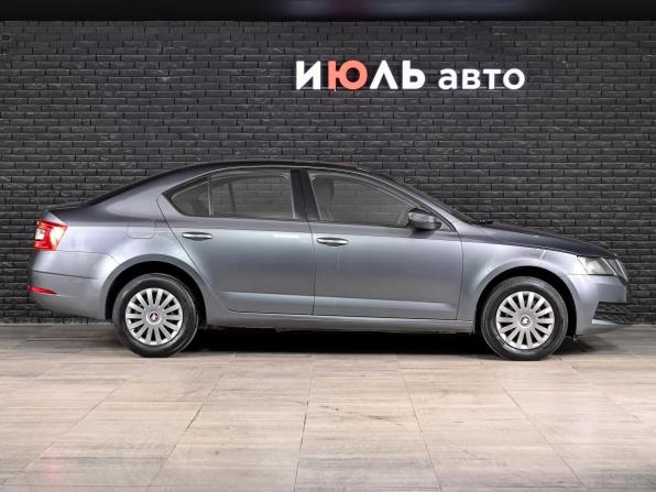 Skoda Octavia III (A7) Рестайлинг с пробегом 2017 года, цена 1 580 000 рублей, 97393 км, лифтбек, Автокод Объявления