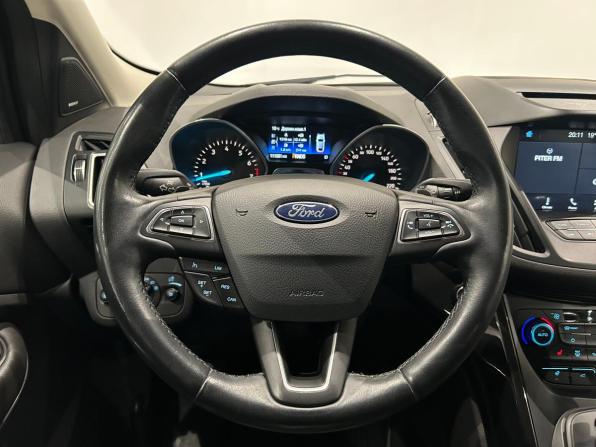 Ford Kuga II Рестайлинг с пробегом 2017 года, цена 1 449 000 рублей, 111979 км, внедорожник, Автокод Объявления