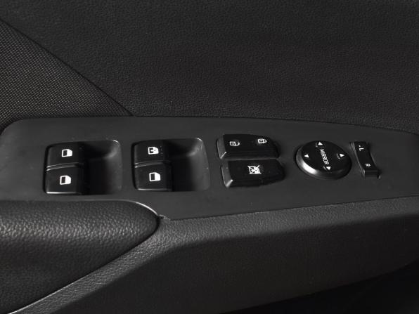 Hyundai Solaris II с пробегом 2017 года, цена 1 199 999 рублей, 175183 км, седан, Автокод Объявления
