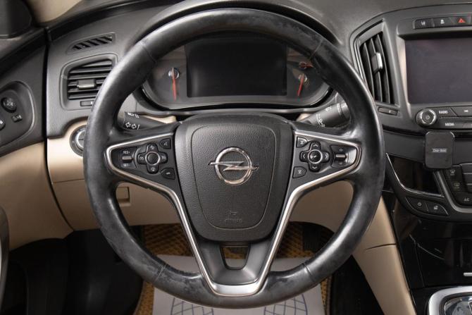 Opel Insignia I Рестайлинг с пробегом 2014 года, цена 899 000 рублей, 275600 км, седан, Автокод Объявления