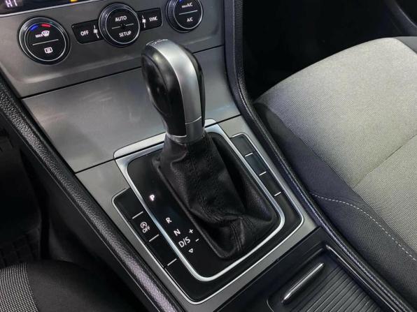 Volkswagen Golf VII с пробегом 2013 года, цена 950 000 рублей, 168736 км, хэтчбек, Автокод Объявления