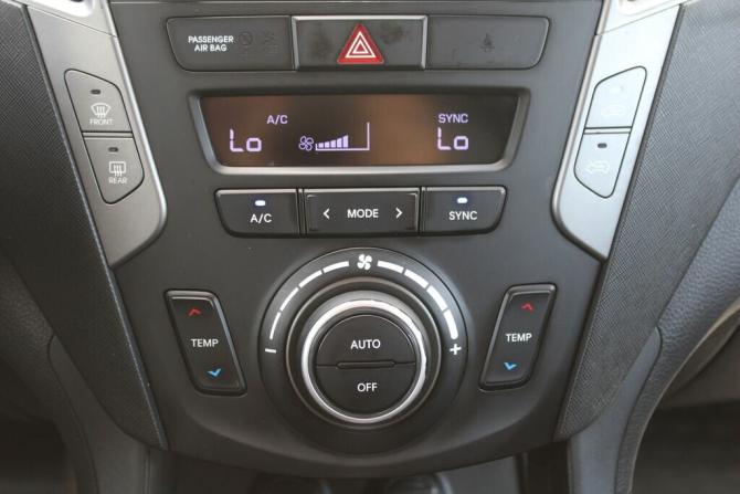 Hyundai Santa Fe III Рестайлинг с пробегом 2017 года, цена 1 790 000 рублей, 176000 км, внедорожник, Автокод Объявления