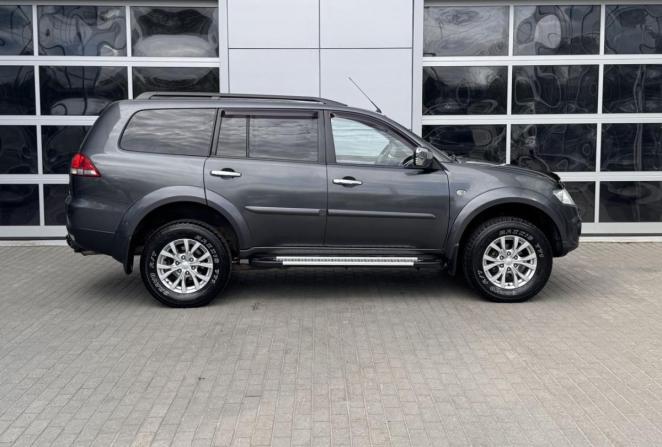Mitsubishi Pajero Sport II Рестайлинг с пробегом 2013 года, цена 1 750 000 рублей, 250925 км, внедорожник, Автокод Объявления