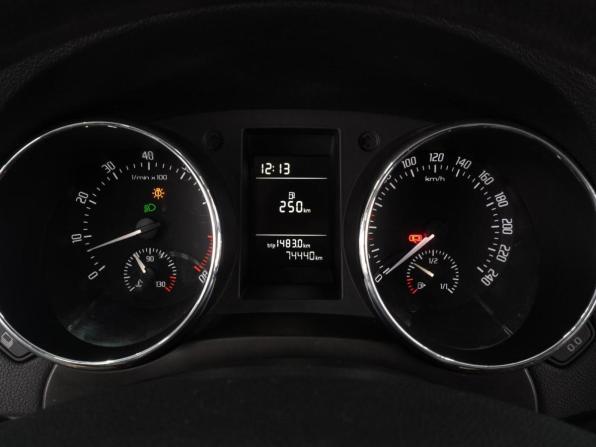 Skoda Yeti I с пробегом 2010 года, цена 849 000 рублей, 74440 км, внедорожник, Автокод Объявления
