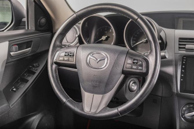 Mazda 3 II (BL) Рестайлинг с пробегом 2013 года, цена 1 039 000 рублей, 220000 км, седан, Автокод Объявления